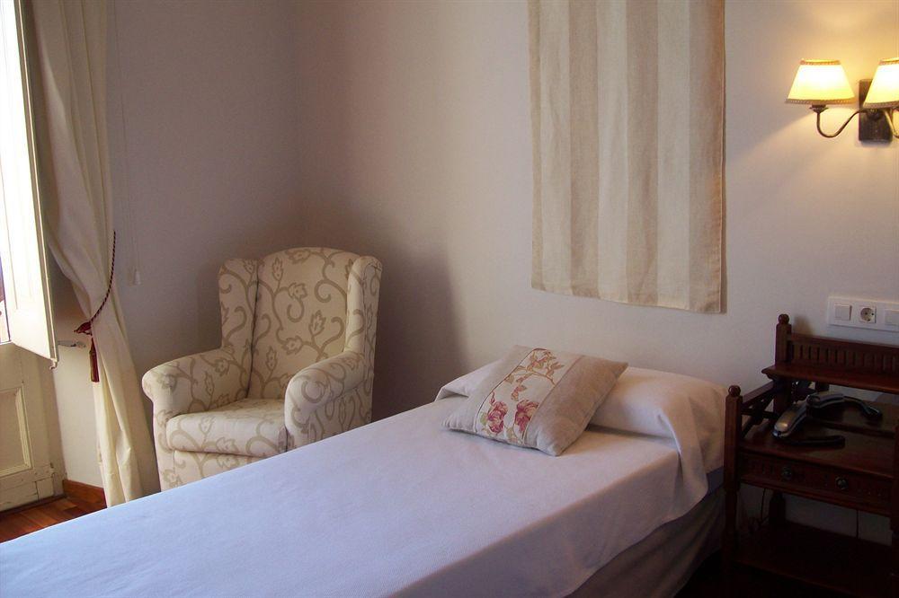 Hotel Palou 1874 Sant Pere De Ribes Luaran gambar